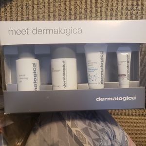 Meet Dermalogica Kit